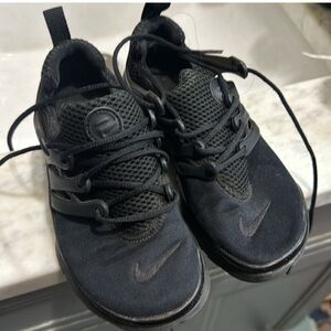 Black Nike shoes